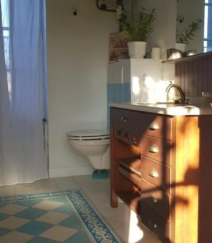 Maison Chaleureuse Et Familiale. Semesterbostad Nalliers (Vendee)