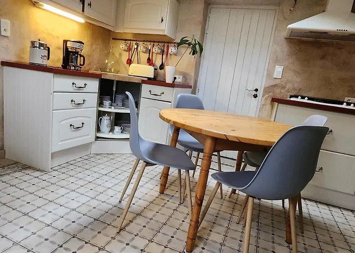 Maison Chaleureuse Et Familiale.